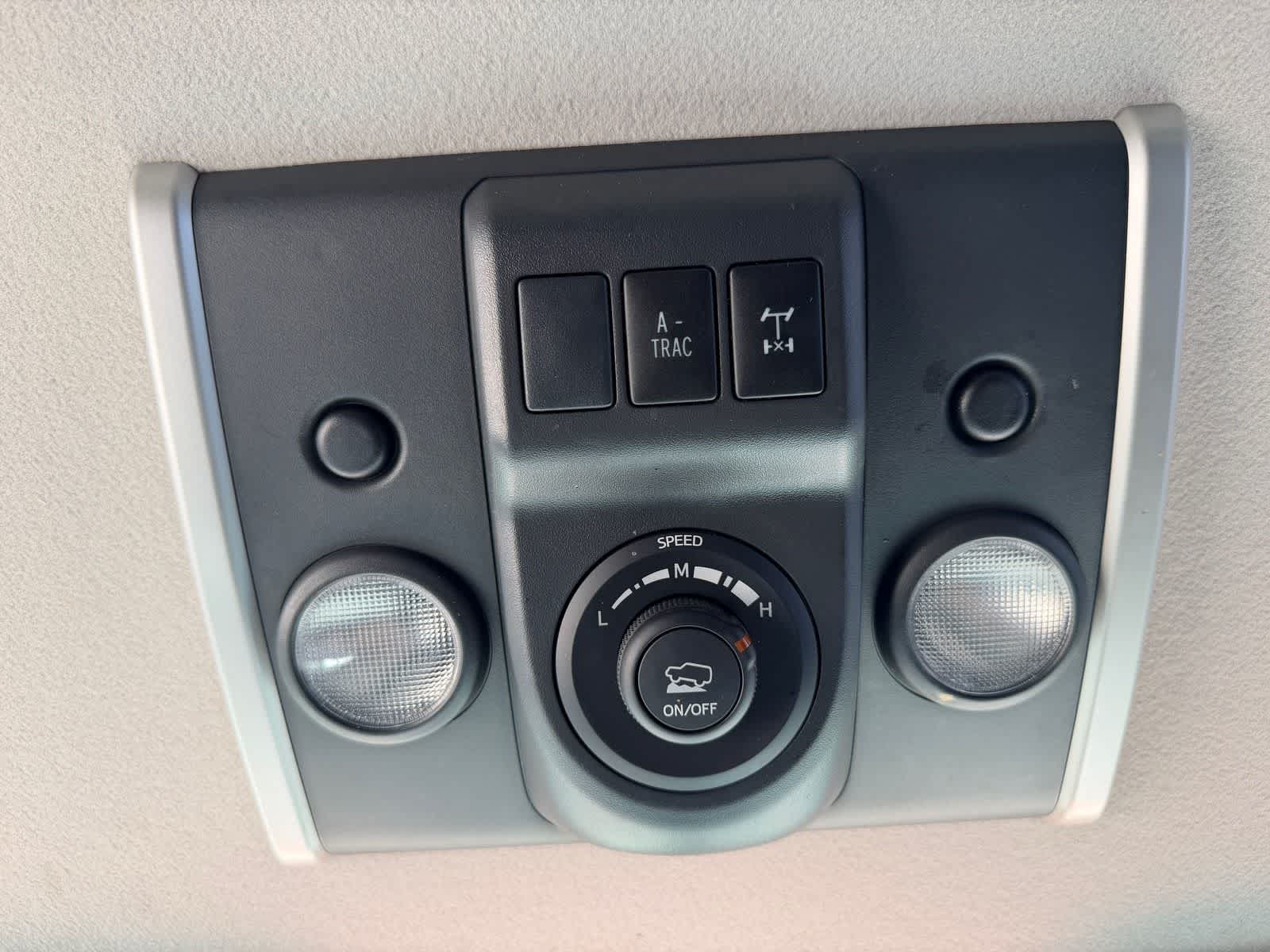 Thumbnail: 2014 Toyota FJ Cruiser - 27
