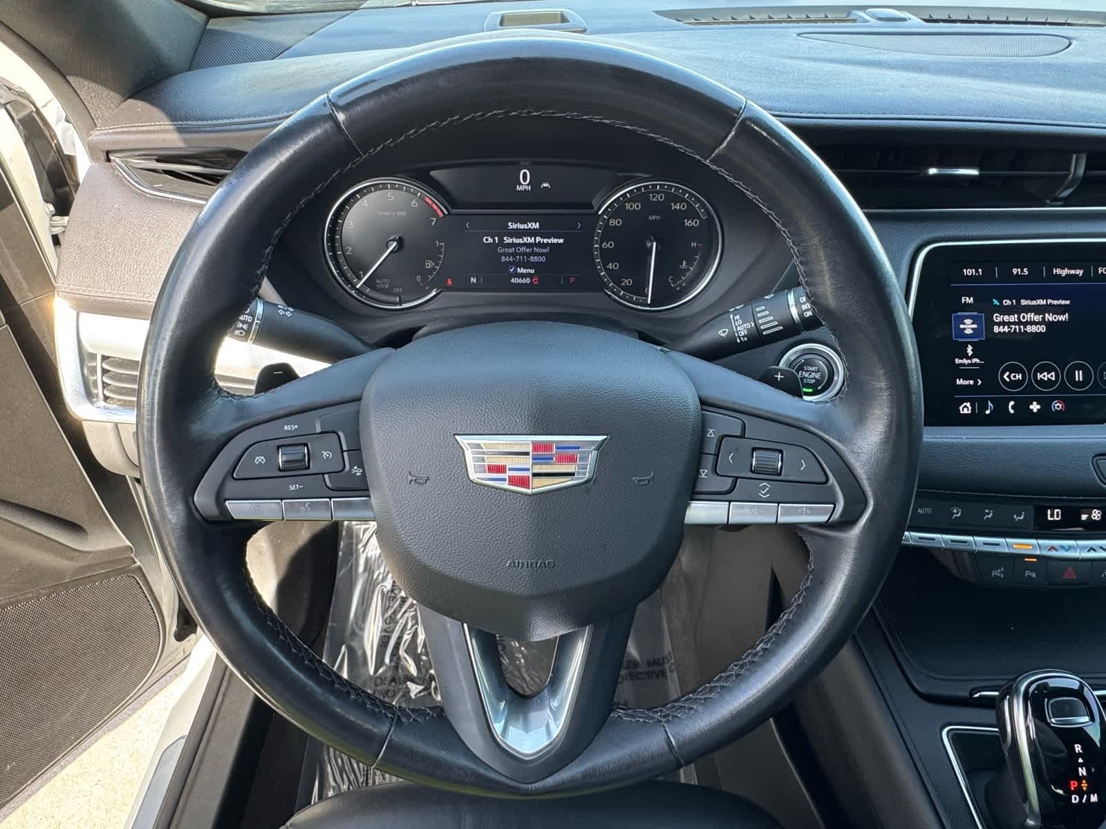 Thumbnail: 2022 Cadillac XT4 - 16