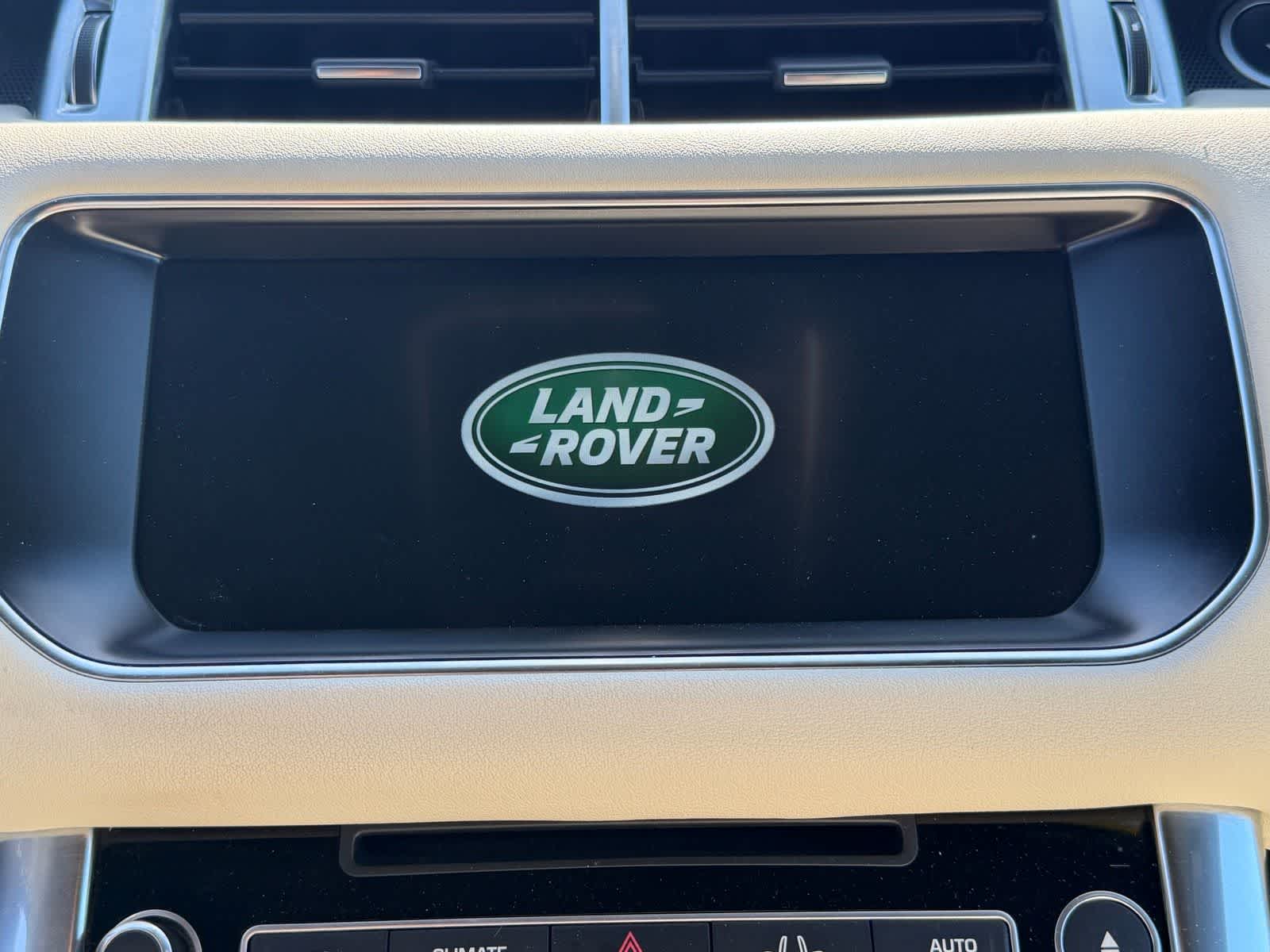 Thumbnail: 2017 Land Rover Range Rover Sport - 17