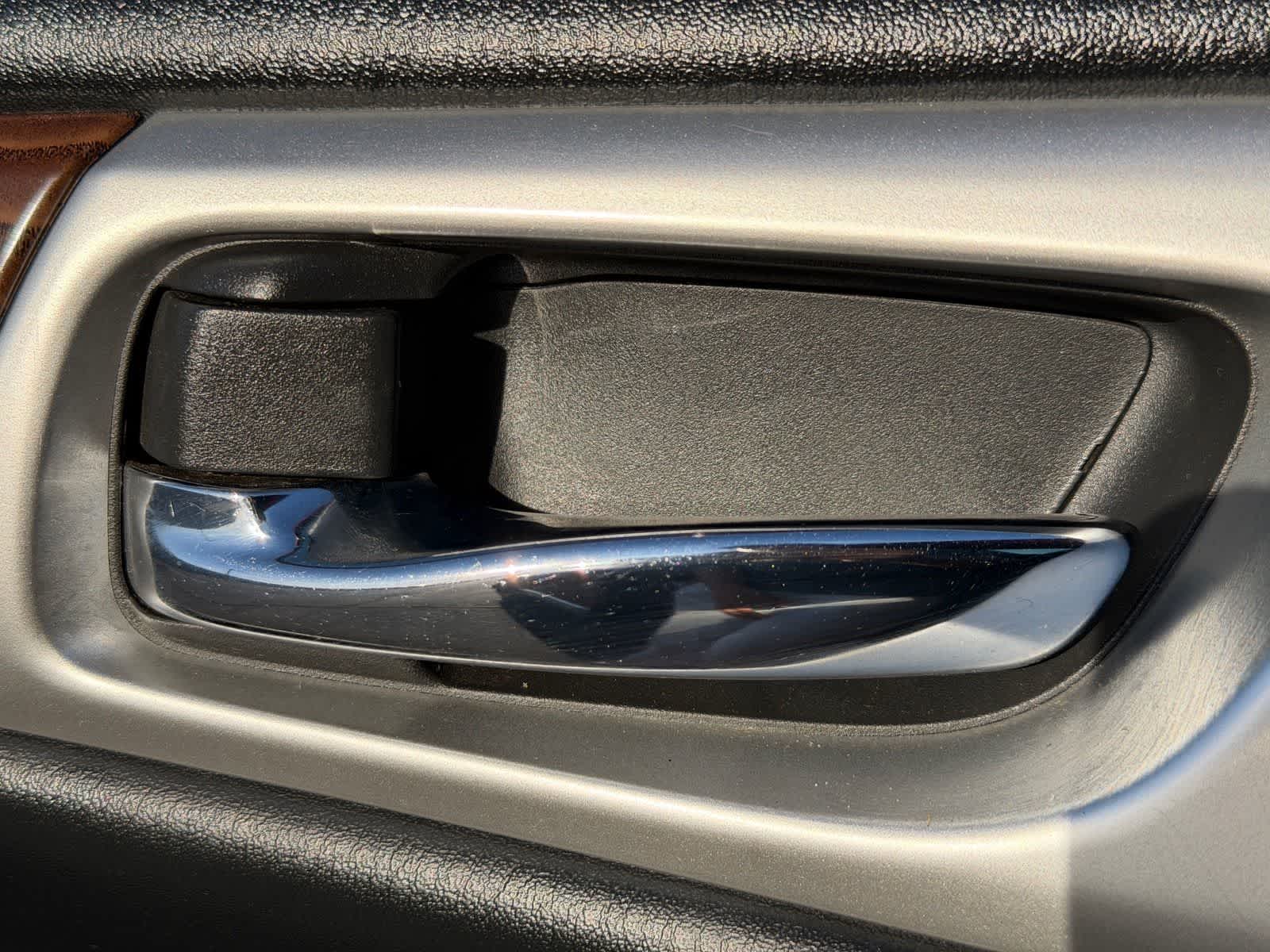 Thumbnail: 2018 Nissan Pathfinder - 17