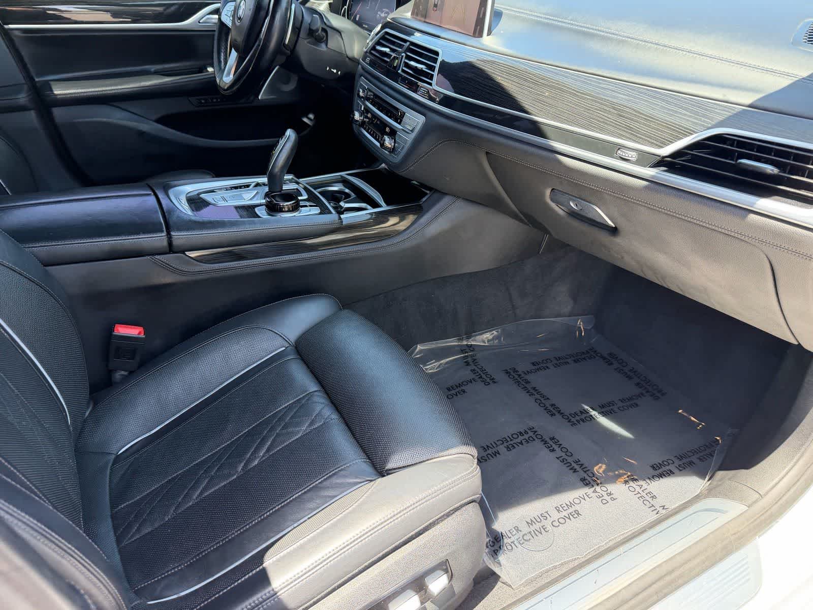 Thumbnail: 2019 BMW 7 Series - 14