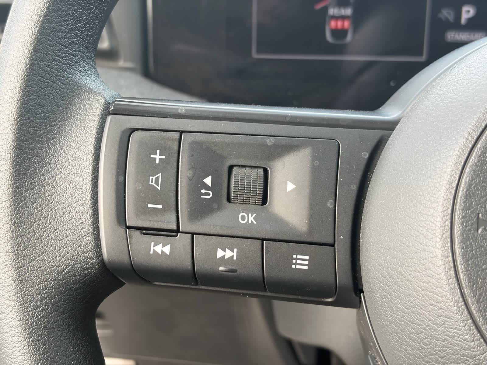 Thumbnail: 2025 Nissan Kicks - 16