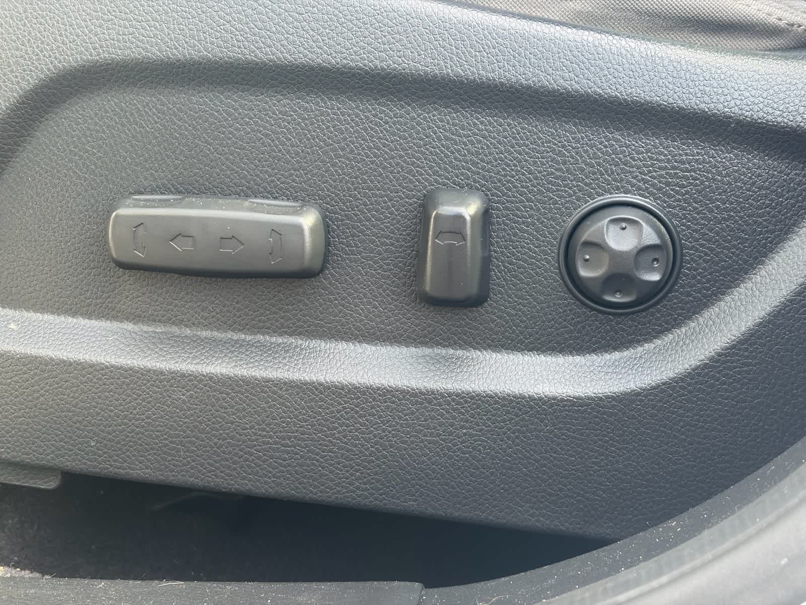 Thumbnail: 2017 Hyundai Santa Fe - 15