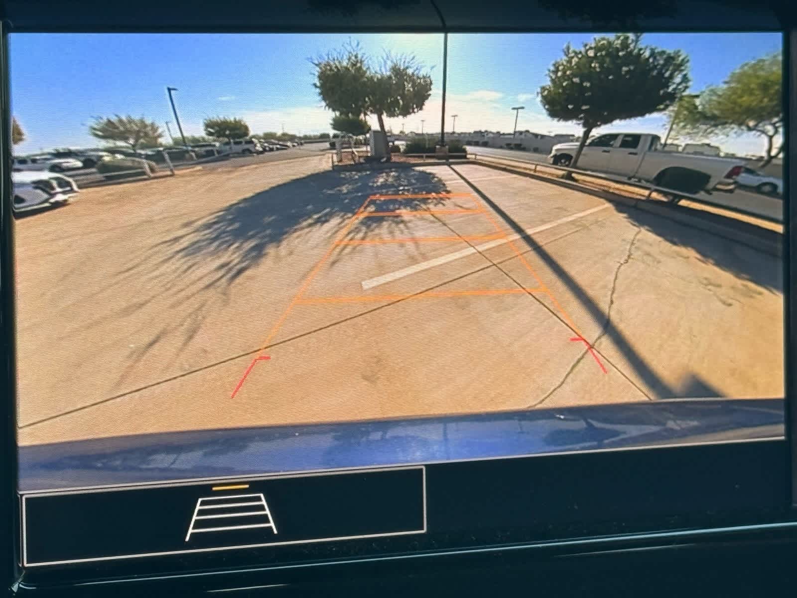 Thumbnail: 2023 Chevrolet Traverse - 24