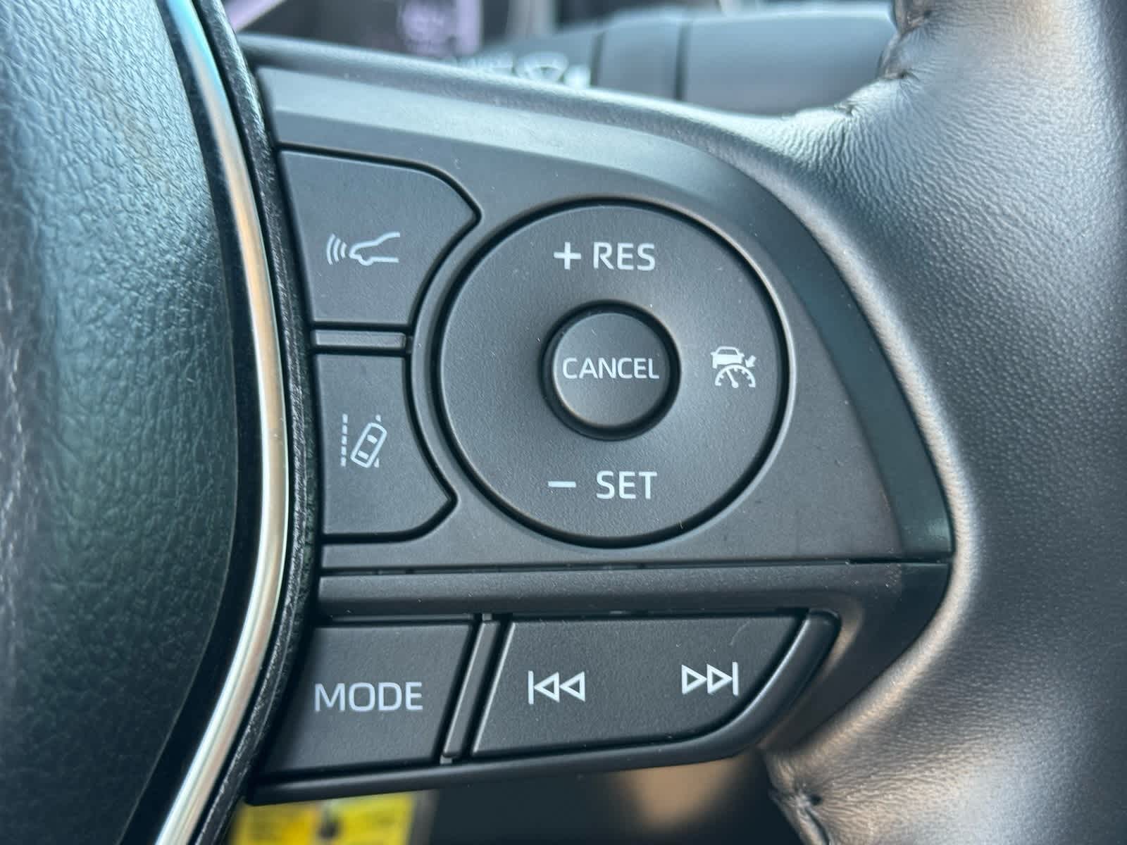 Thumbnail: 2020 Toyota Camry - 19