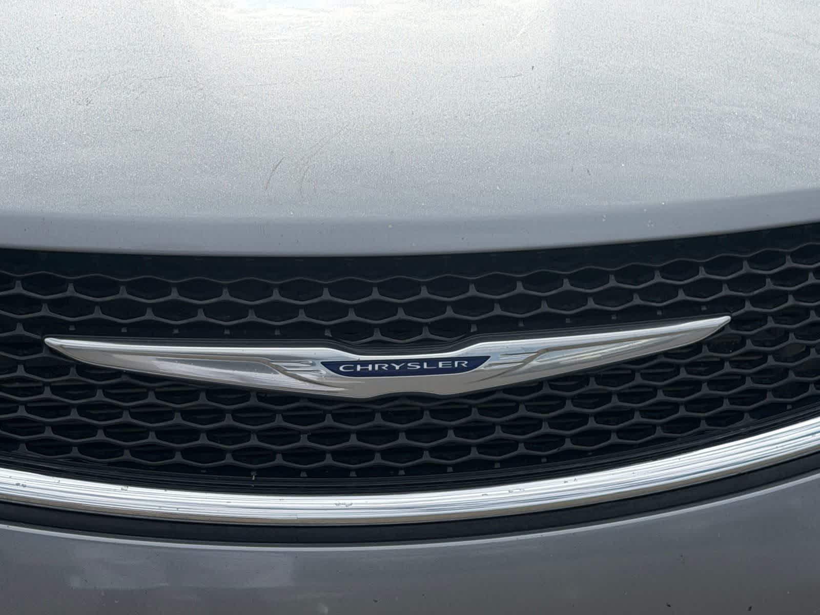 Thumbnail: 2020 Chrysler Pacifica - 8