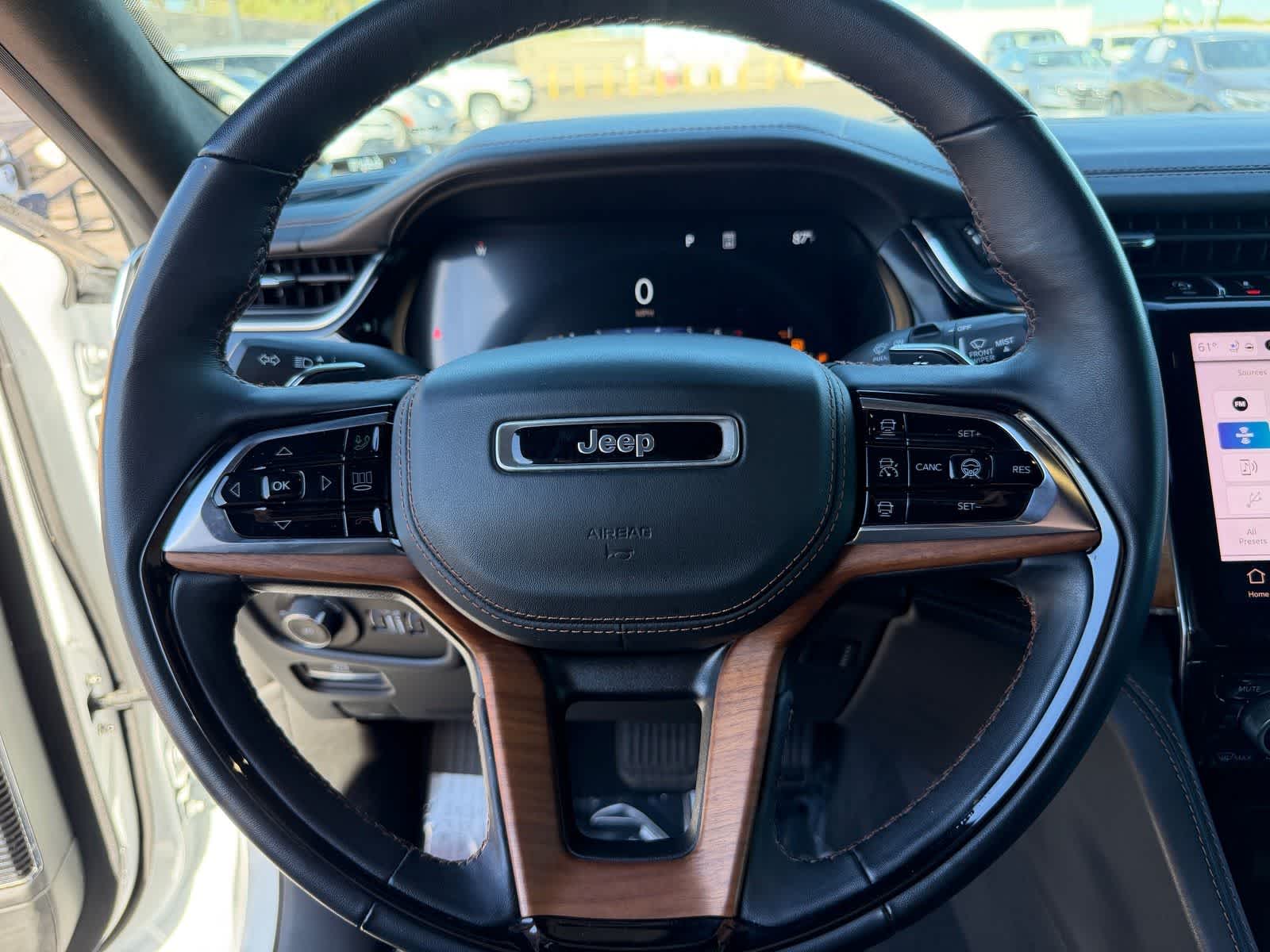 Thumbnail: 2023 Jeep Grand Cherokee - 17