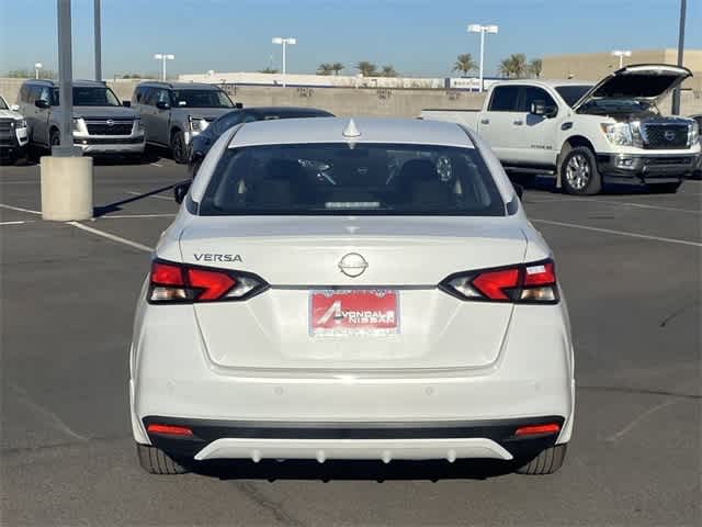 2025 Nissan Versa 1.6 SV 5