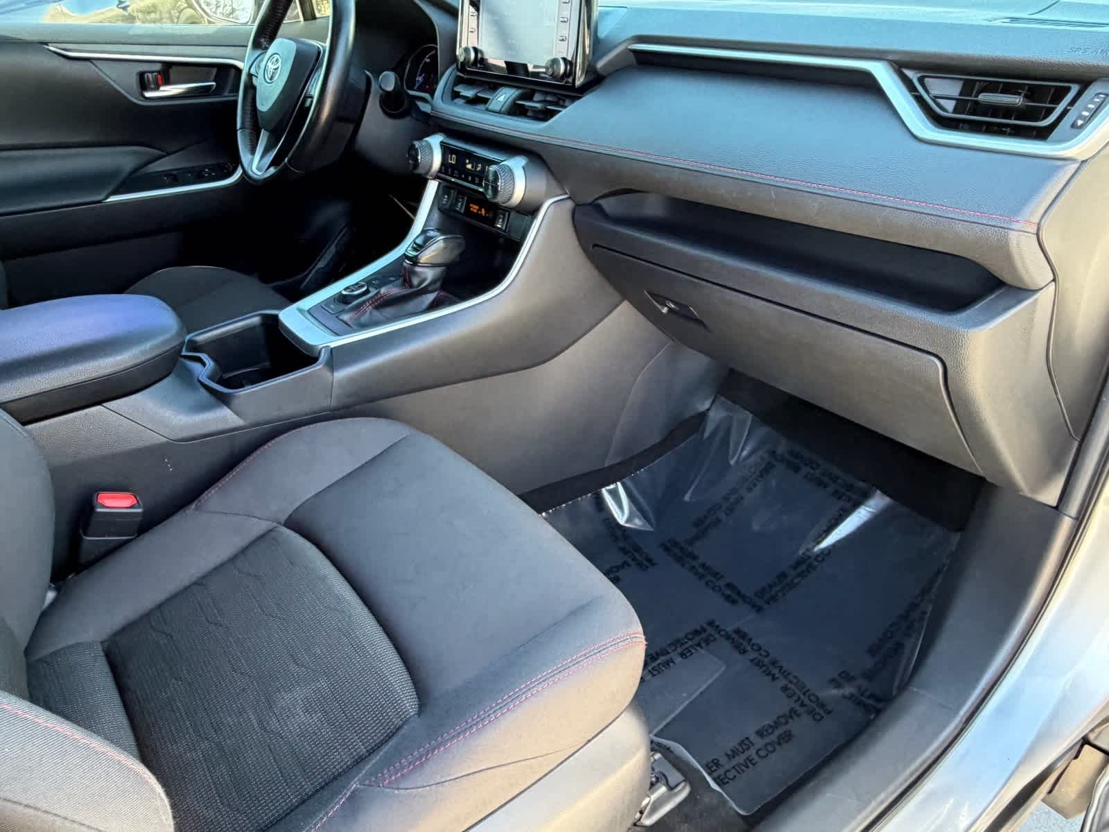 Thumbnail: 2022 Toyota RAV4 - 14