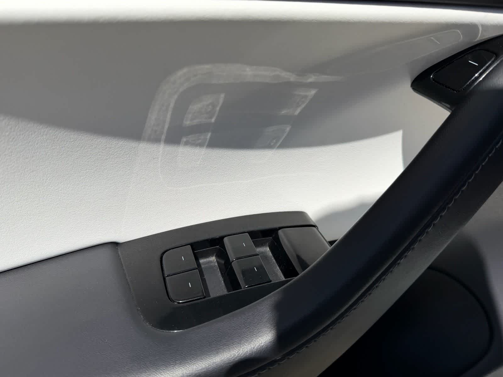 Thumbnail: 2020 Tesla Model 3 - 23
