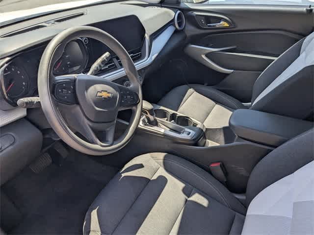 Thumbnail: 2024 Chevrolet Trax - 11