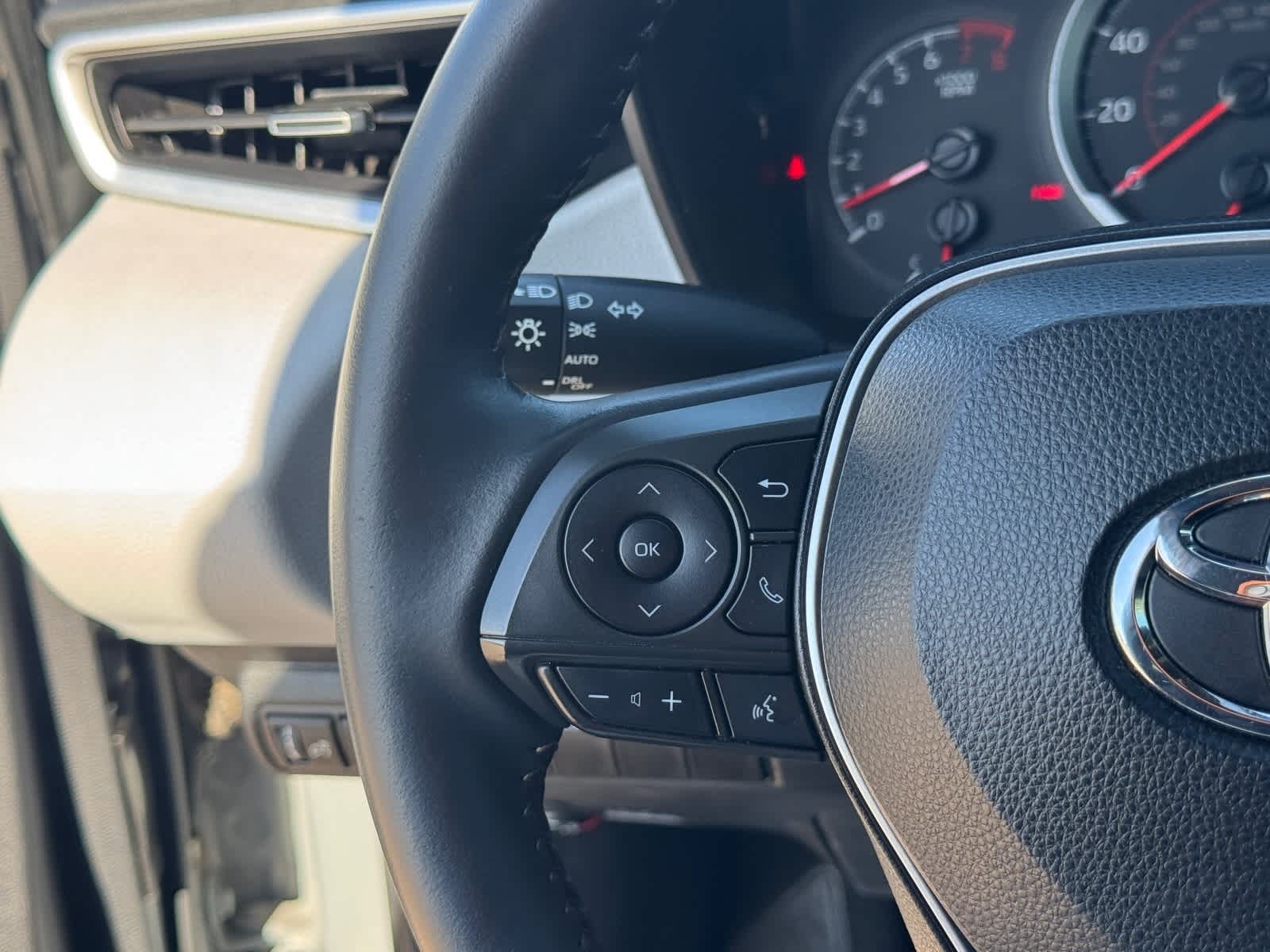 Thumbnail: 2021 Toyota Corolla - 21