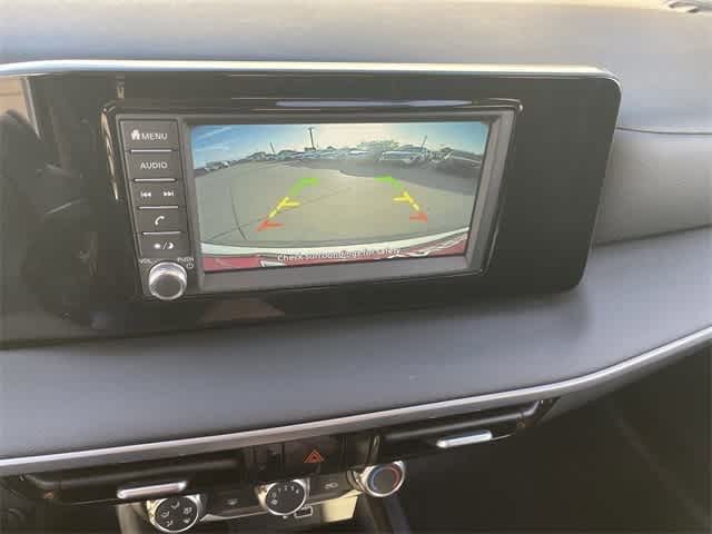 Thumbnail: 2025 Nissan Kicks - 21