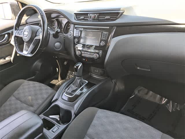 Thumbnail: 2021 Nissan Rogue Sport - 13
