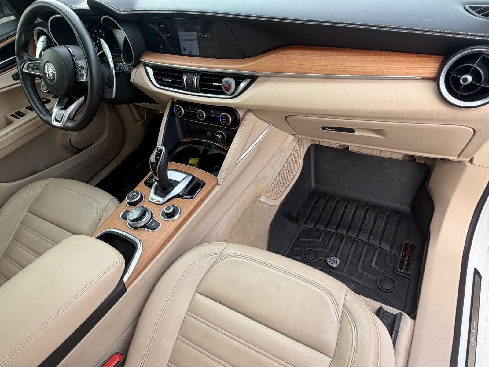 Thumbnail: 2021 Alfa Romeo Stelvio - 12