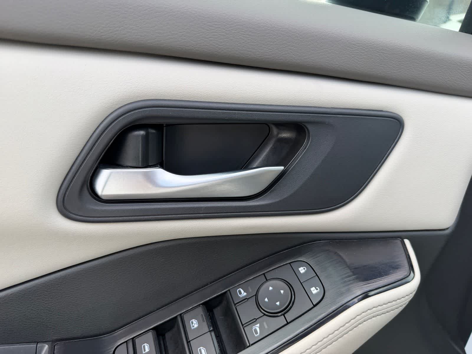 Thumbnail: 2025 Nissan Rogue - 15