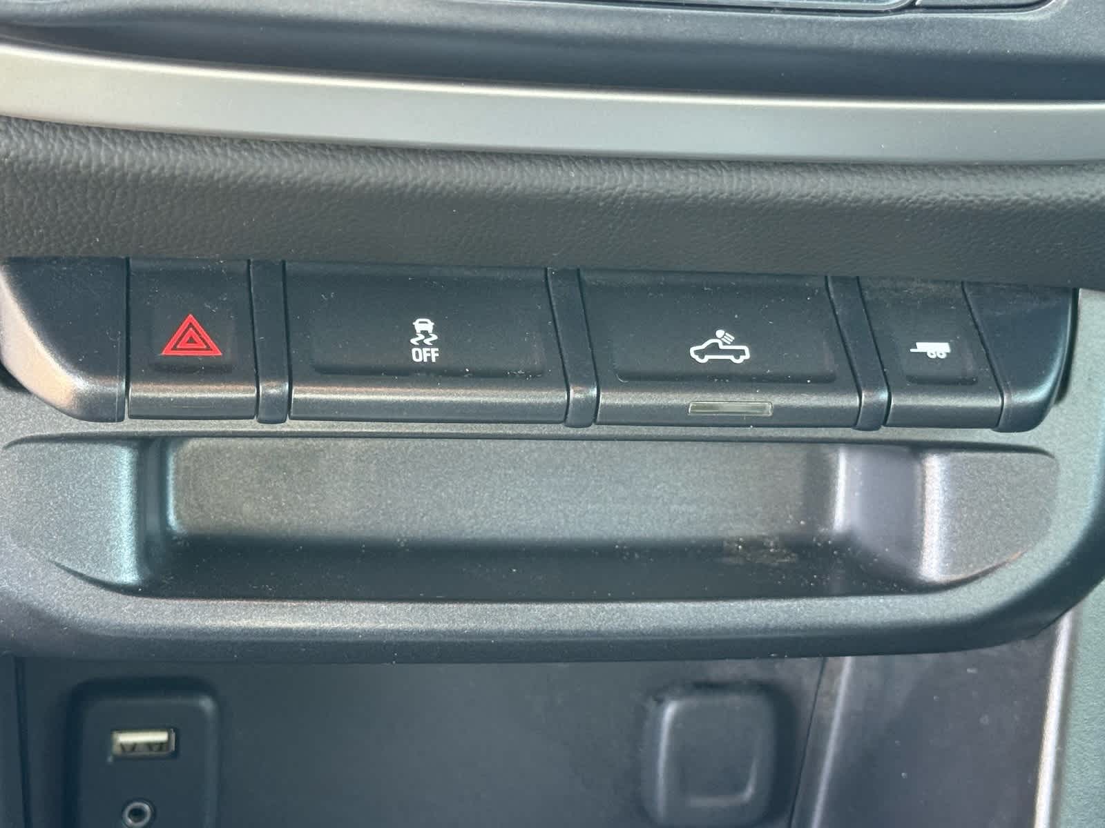 Thumbnail: 2017 Chevrolet Colorado - 28