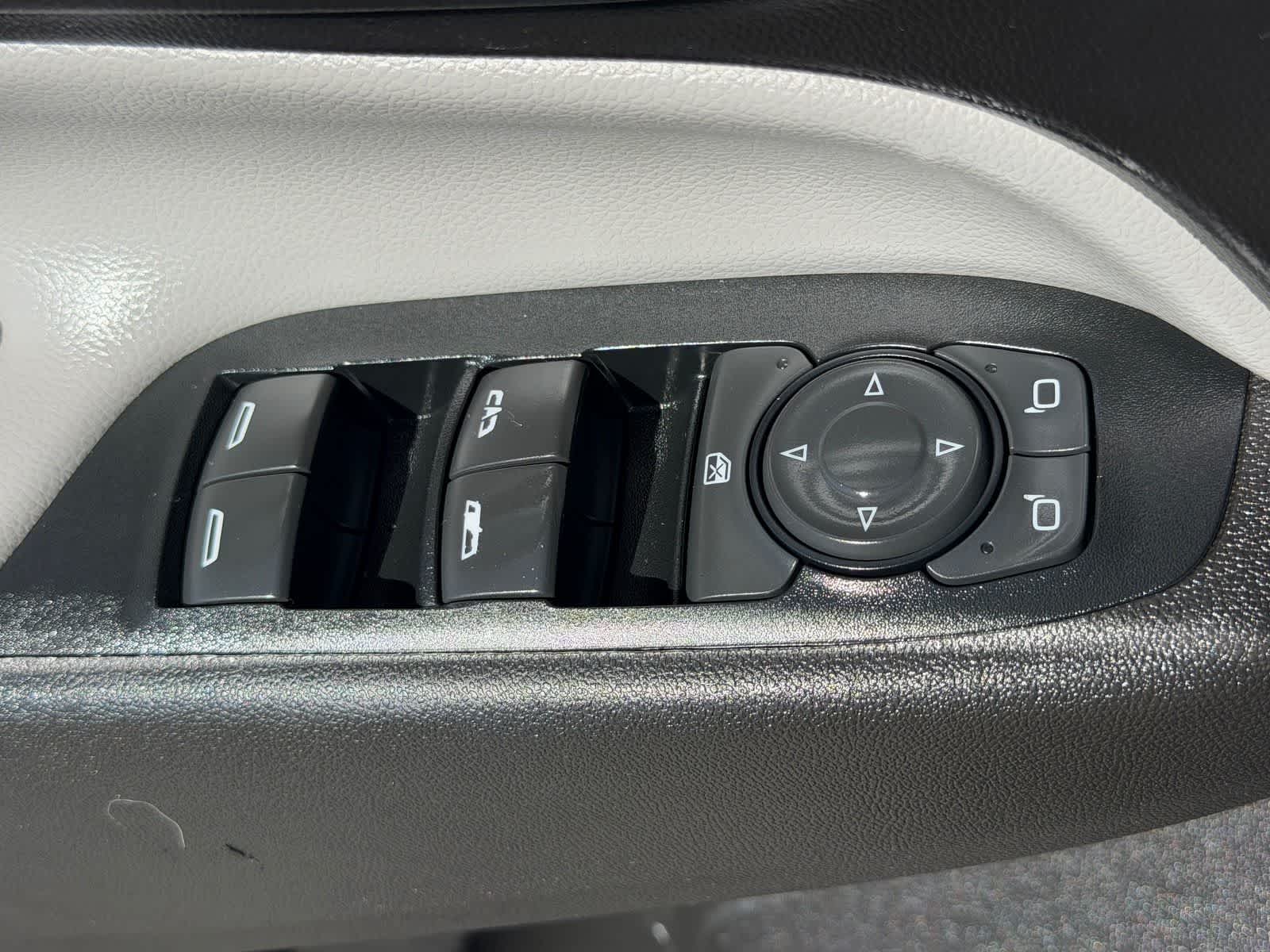 Thumbnail: 2019 Chevrolet Equinox - 14