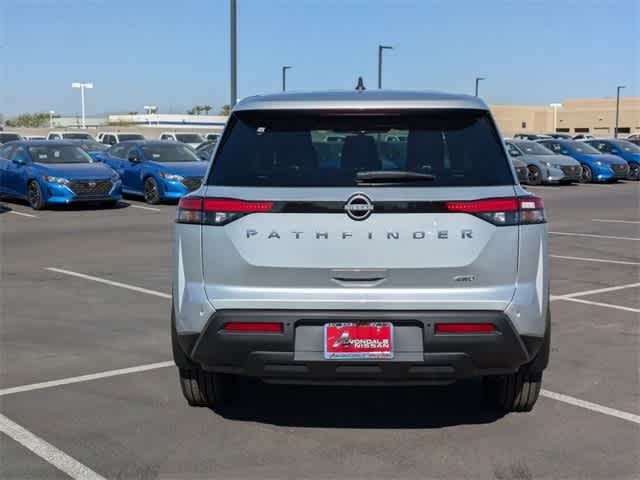 2025 Nissan Pathfinder S 5