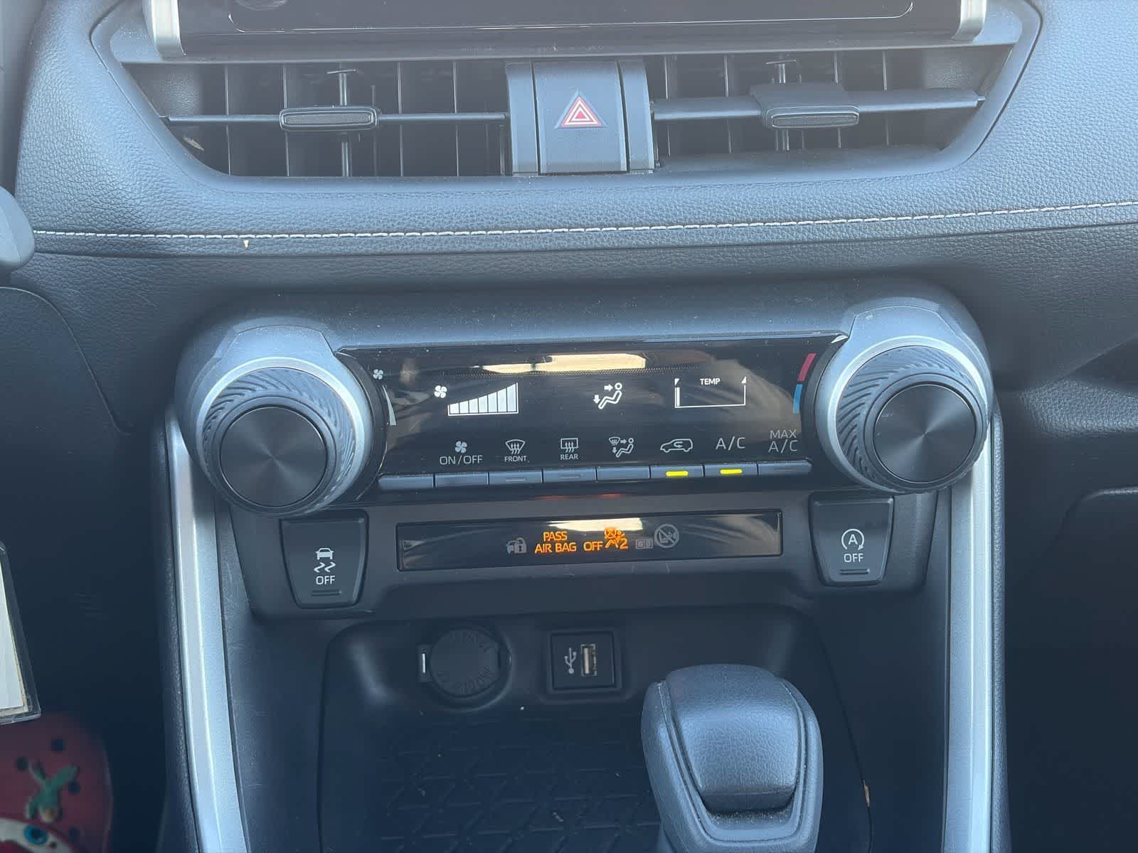 Thumbnail: 2024 Toyota RAV4 - 24