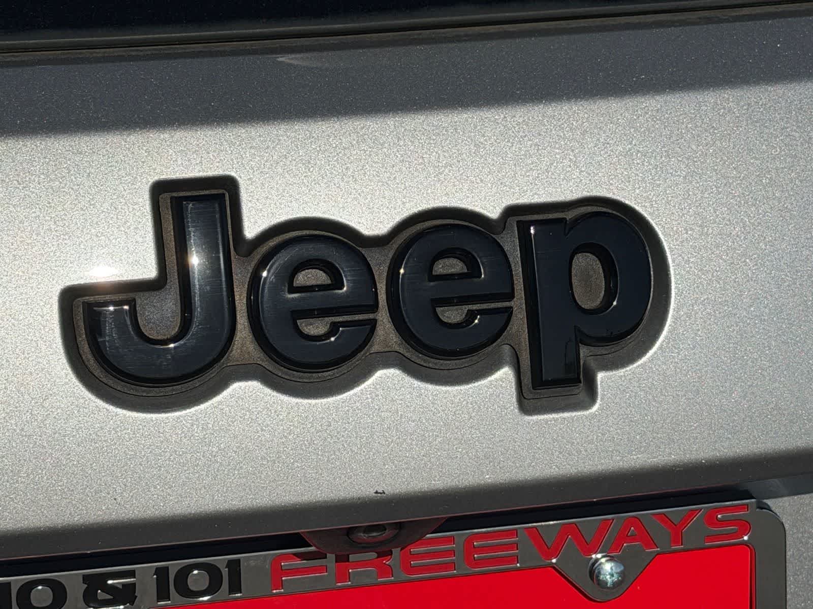 Thumbnail: 2019 Jeep Grand Cherokee - 25