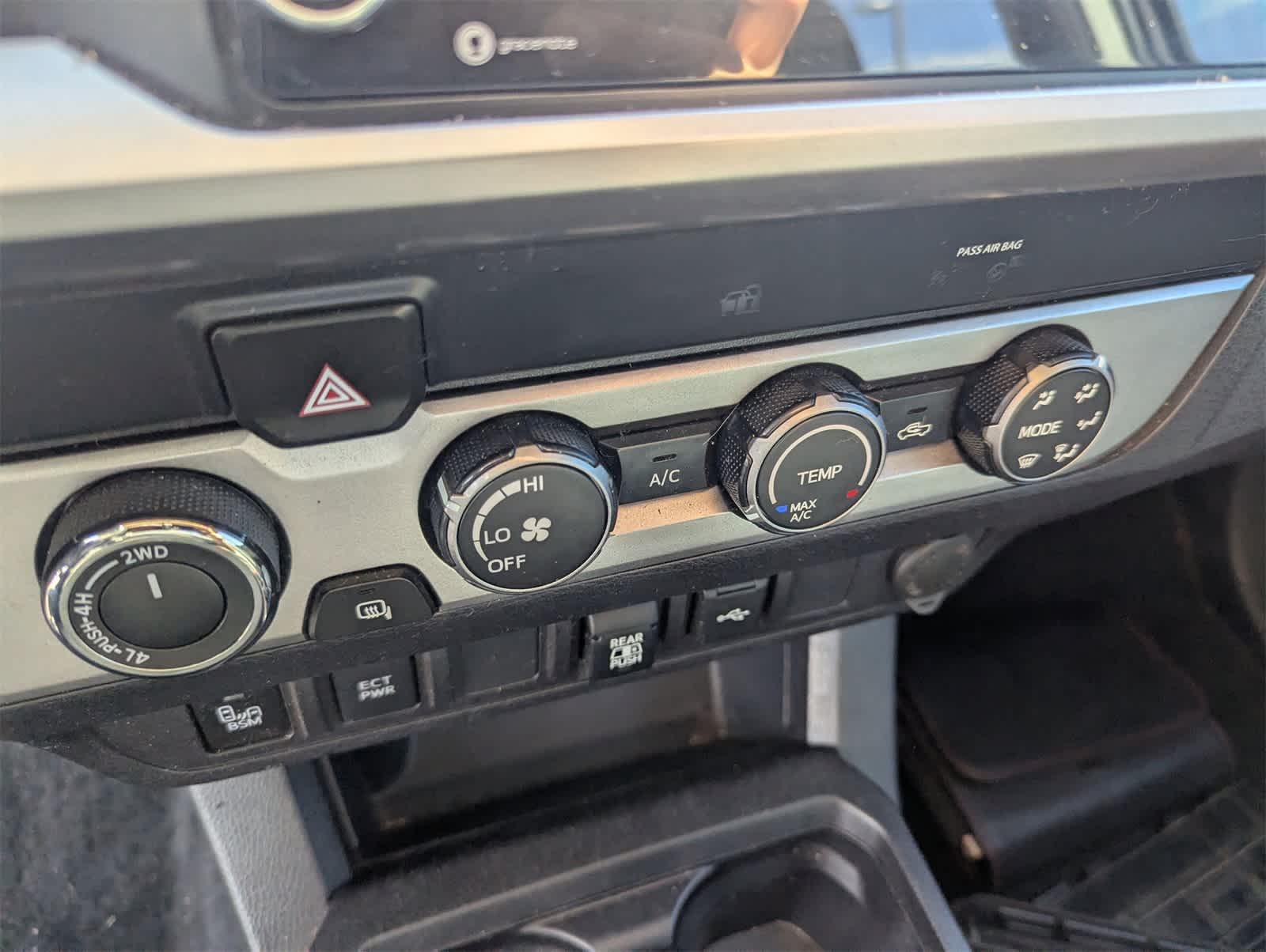 Thumbnail: 2020 Toyota Tacoma - 19