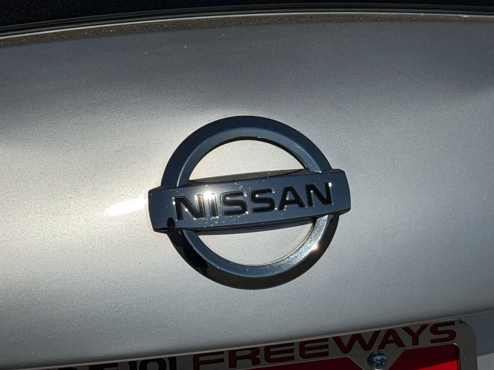 Thumbnail: 2010 Nissan Murano - 24