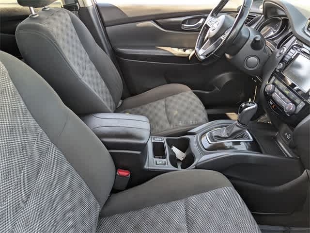 Thumbnail: 2021 Nissan Rogue Sport - 12