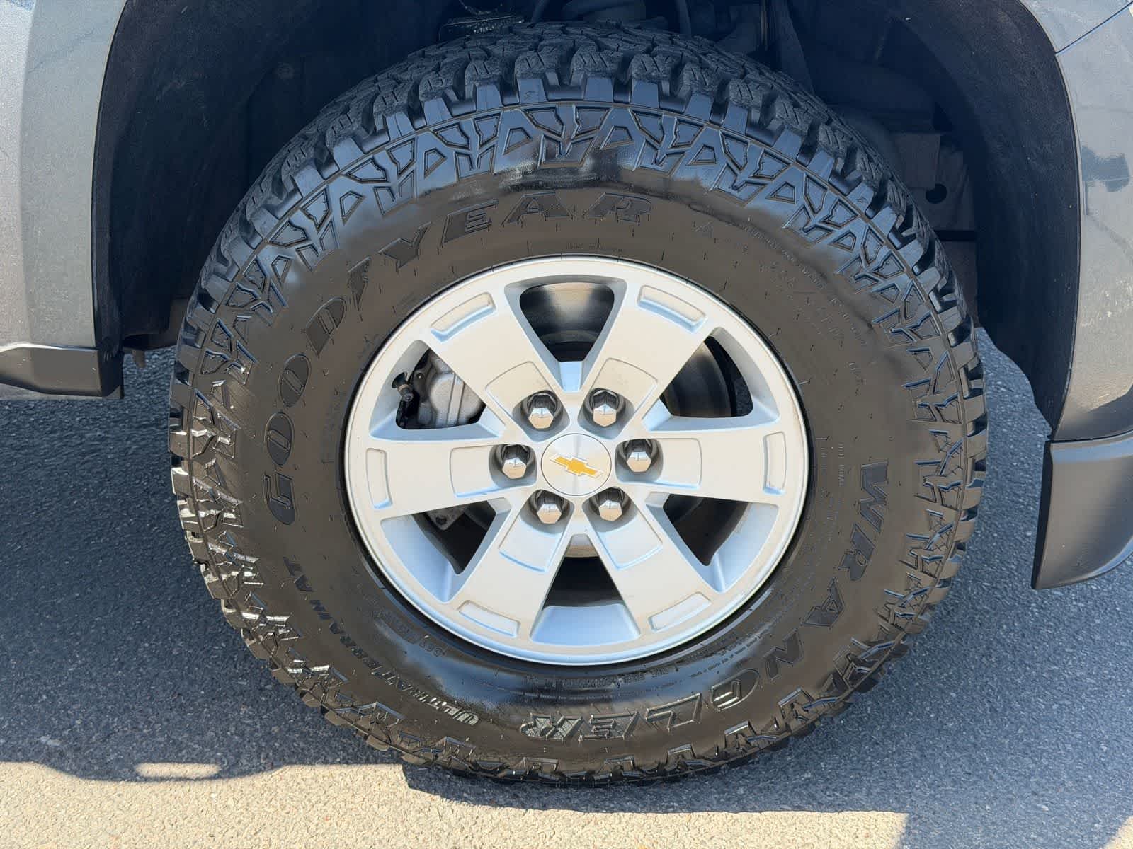 Thumbnail: 2019 Chevrolet Colorado - 10