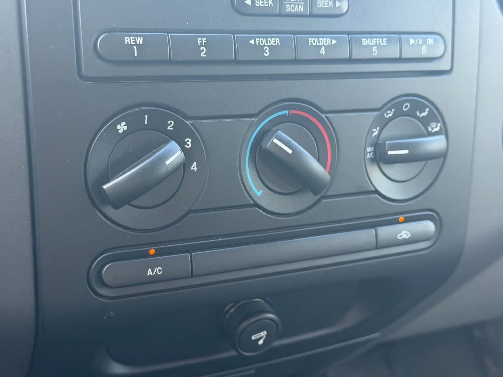 Thumbnail: 2008 Ford Econoline - 25