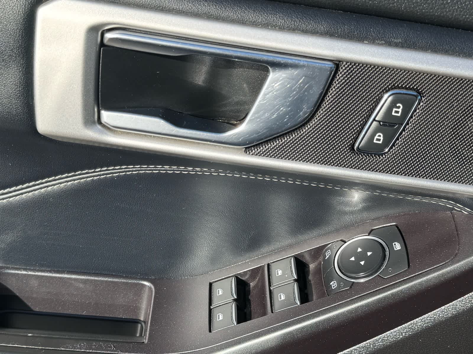 Thumbnail: 2020 Ford Explorer - 23