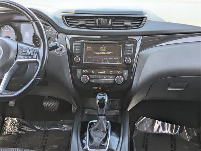 Thumbnail: 2021 Nissan Rogue Sport - 17
