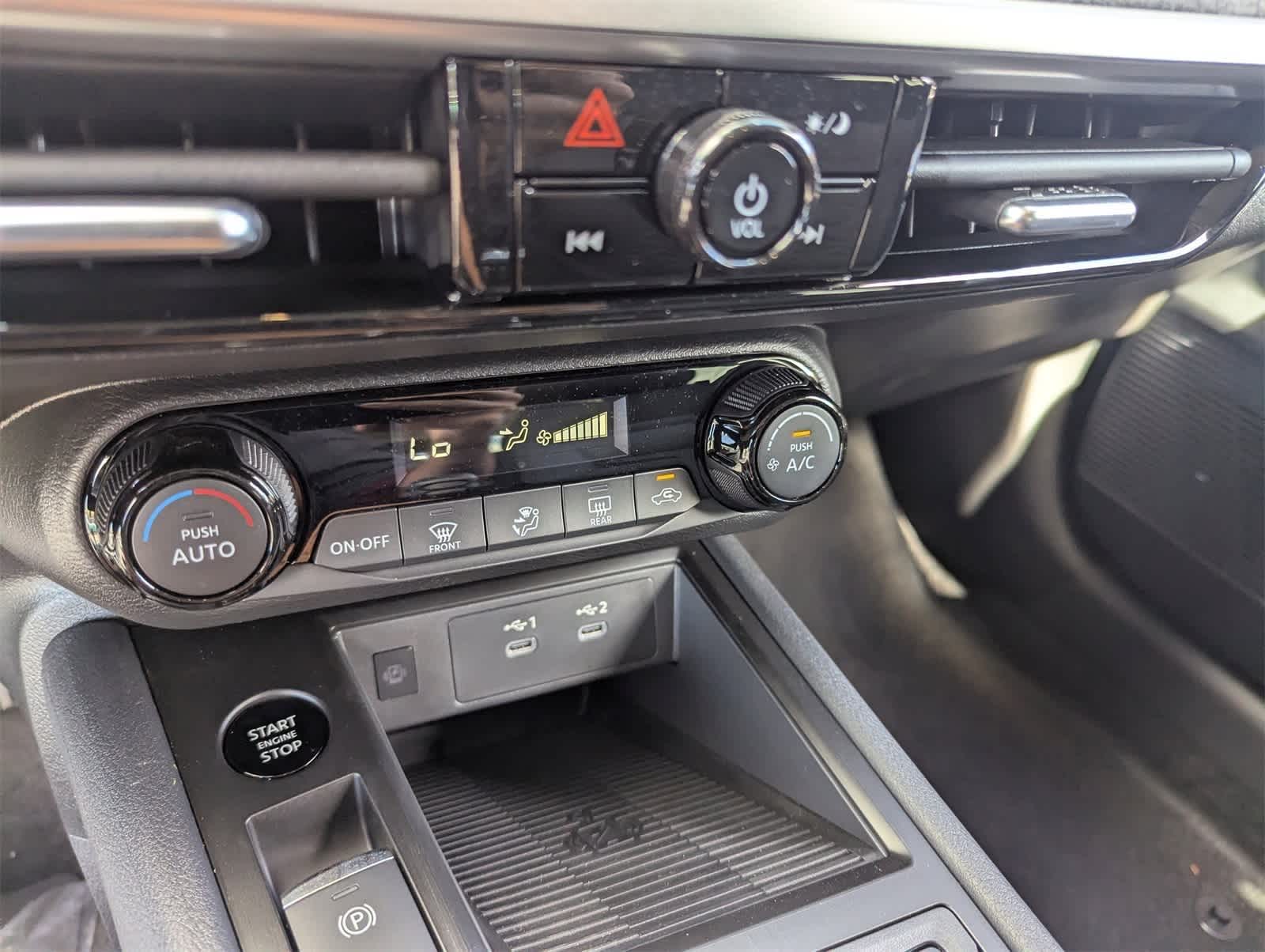 Thumbnail: 2026 Nissan Kicks - 23