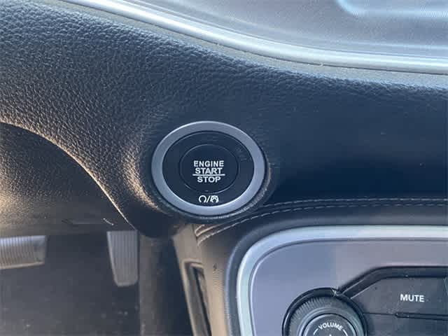 Thumbnail: 2019 Dodge Challenger - 21