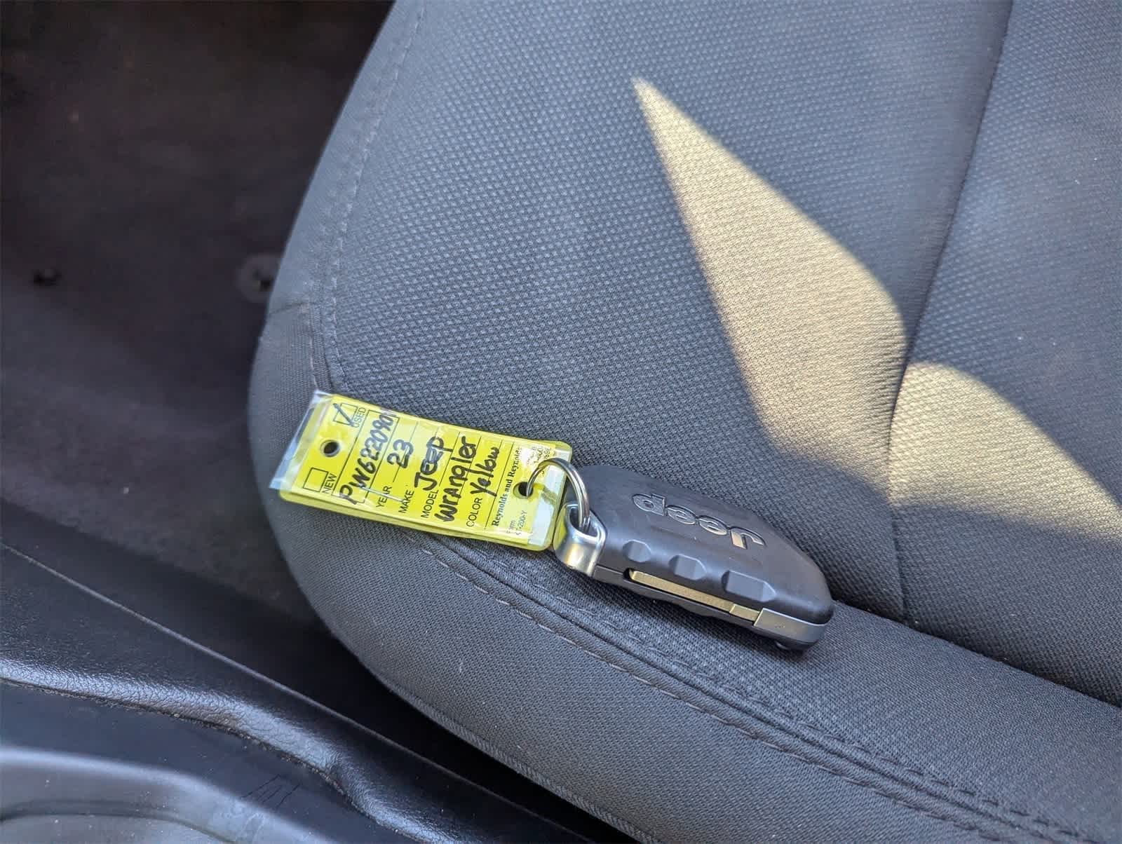 Thumbnail: 2023 Jeep Wrangler - 34