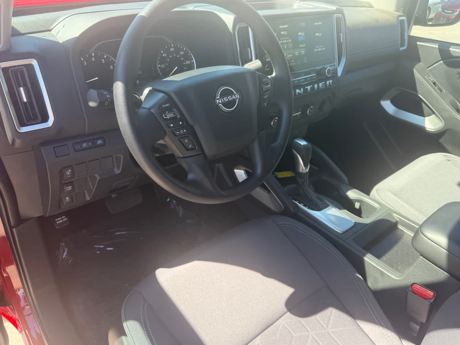 Thumbnail: 2025 Nissan Frontier - 2