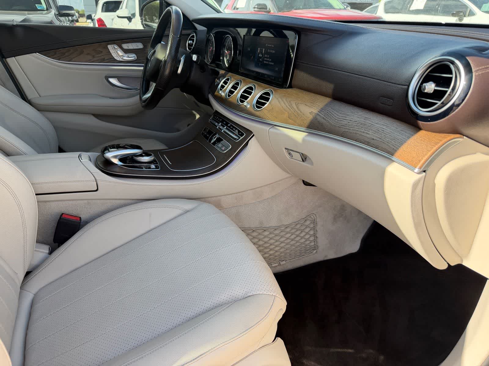 Thumbnail: 2018 Mercedes-Benz E-Class - 10