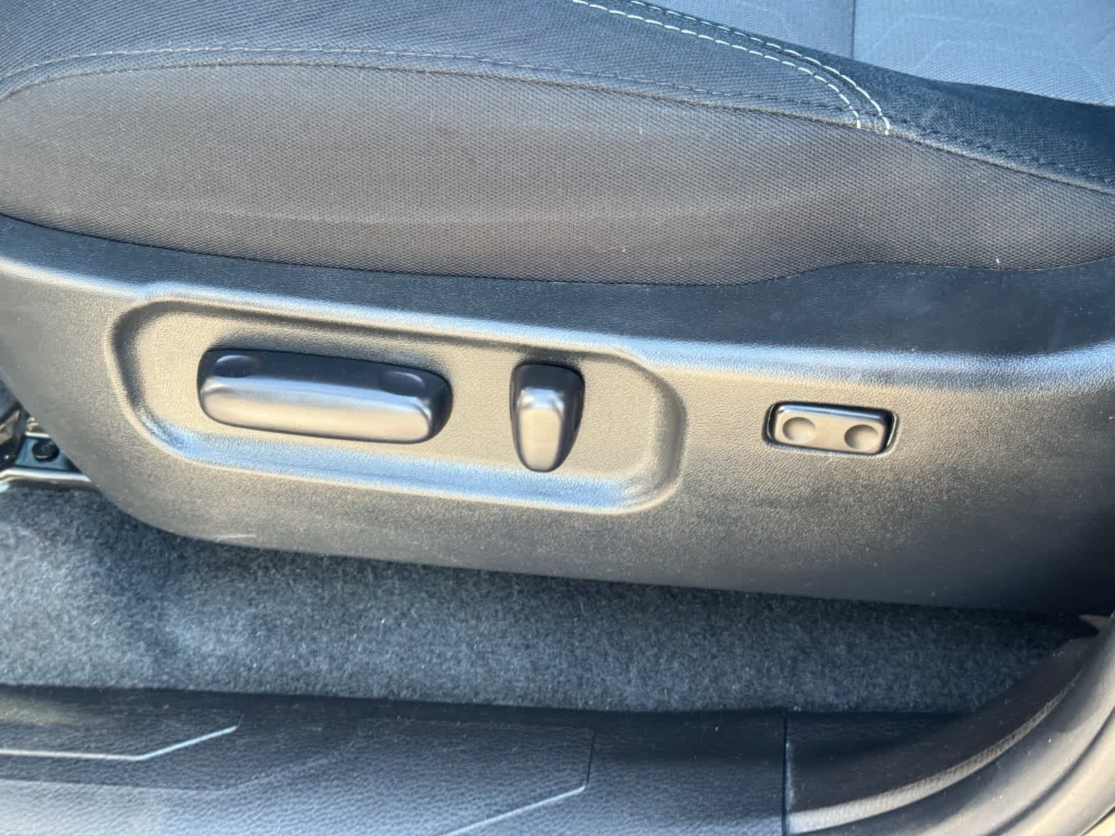 Thumbnail: 2023 Toyota Tacoma - 16