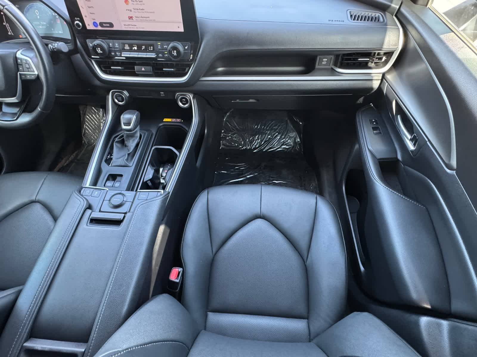 Thumbnail: 2024 Toyota Grand Highlander - 16