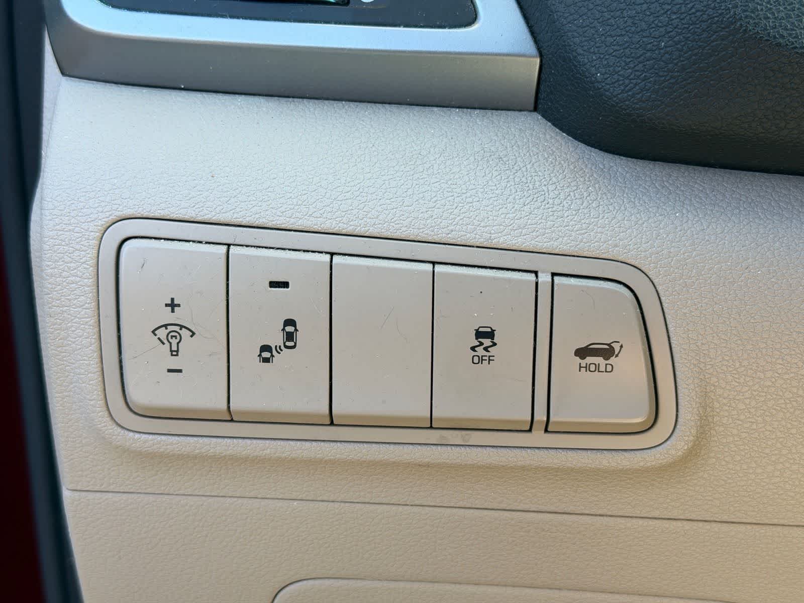 Thumbnail: 2017 Hyundai Tucson - 9