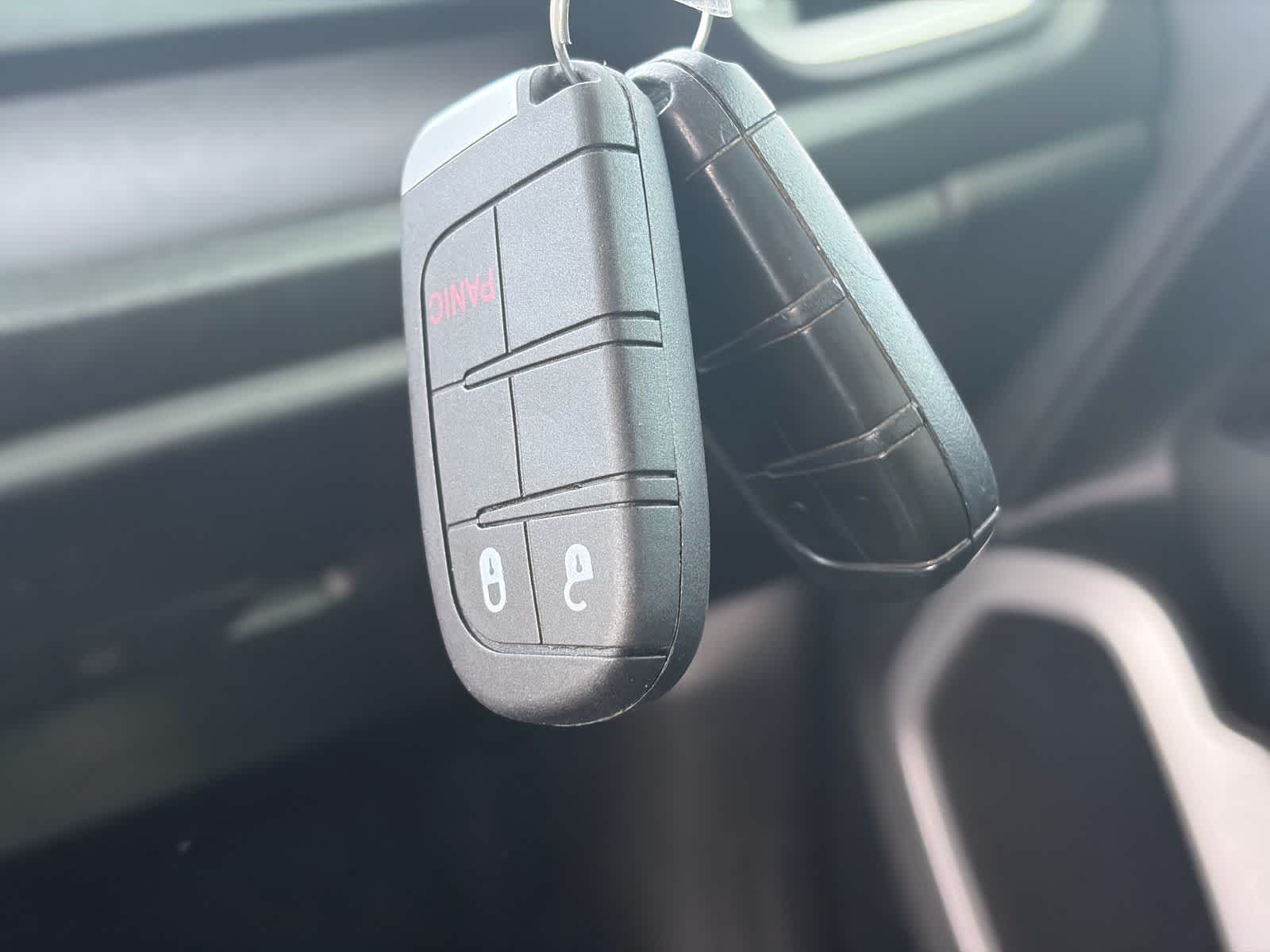 Thumbnail: 2019 Jeep Renegade - 27