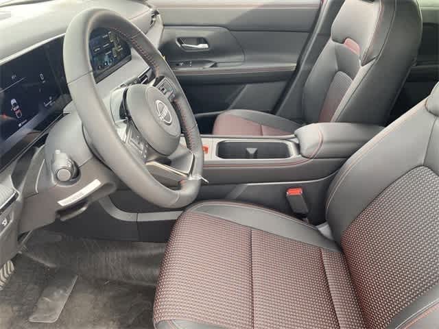 Thumbnail: 2025 Nissan Kicks - 17