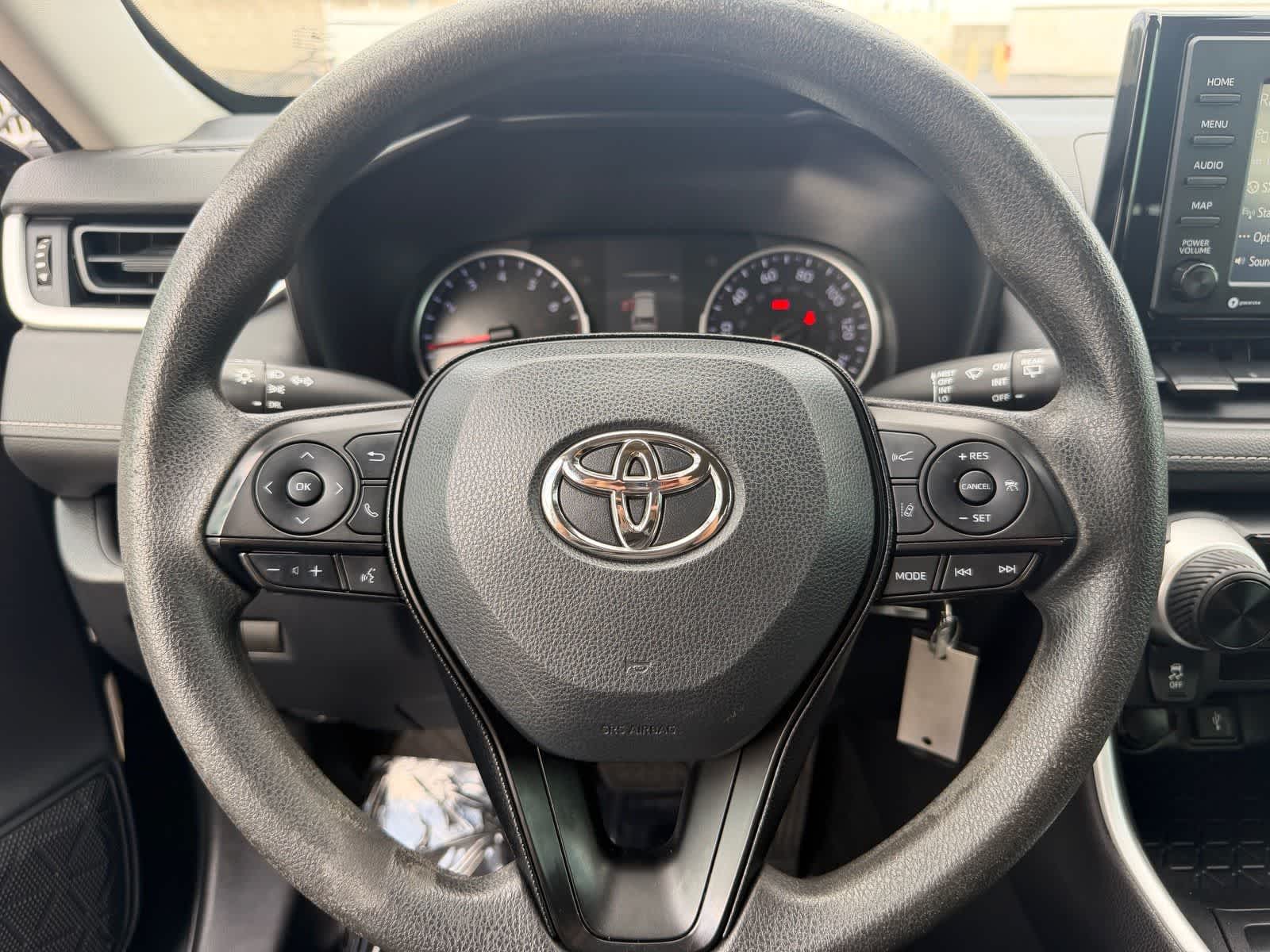 Thumbnail: 2020 Toyota RAV4 - 16