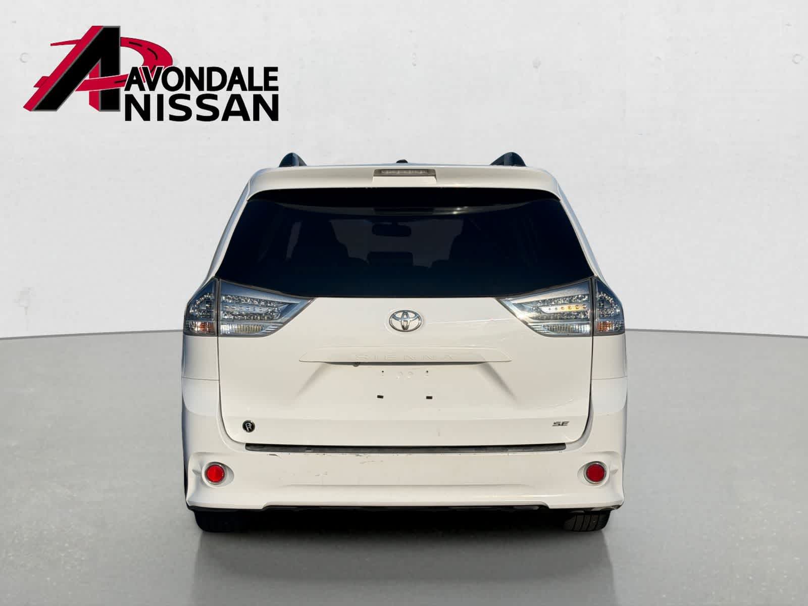 Thumbnail: 2015 Toyota Sienna - 5