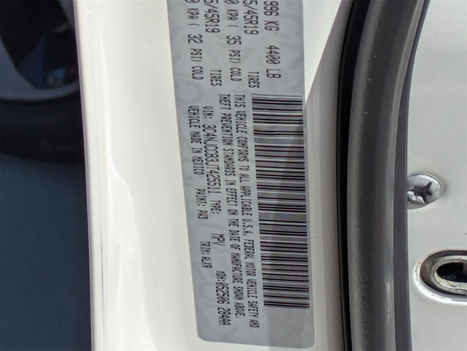 Thumbnail: 2018 Jeep Compass - 33