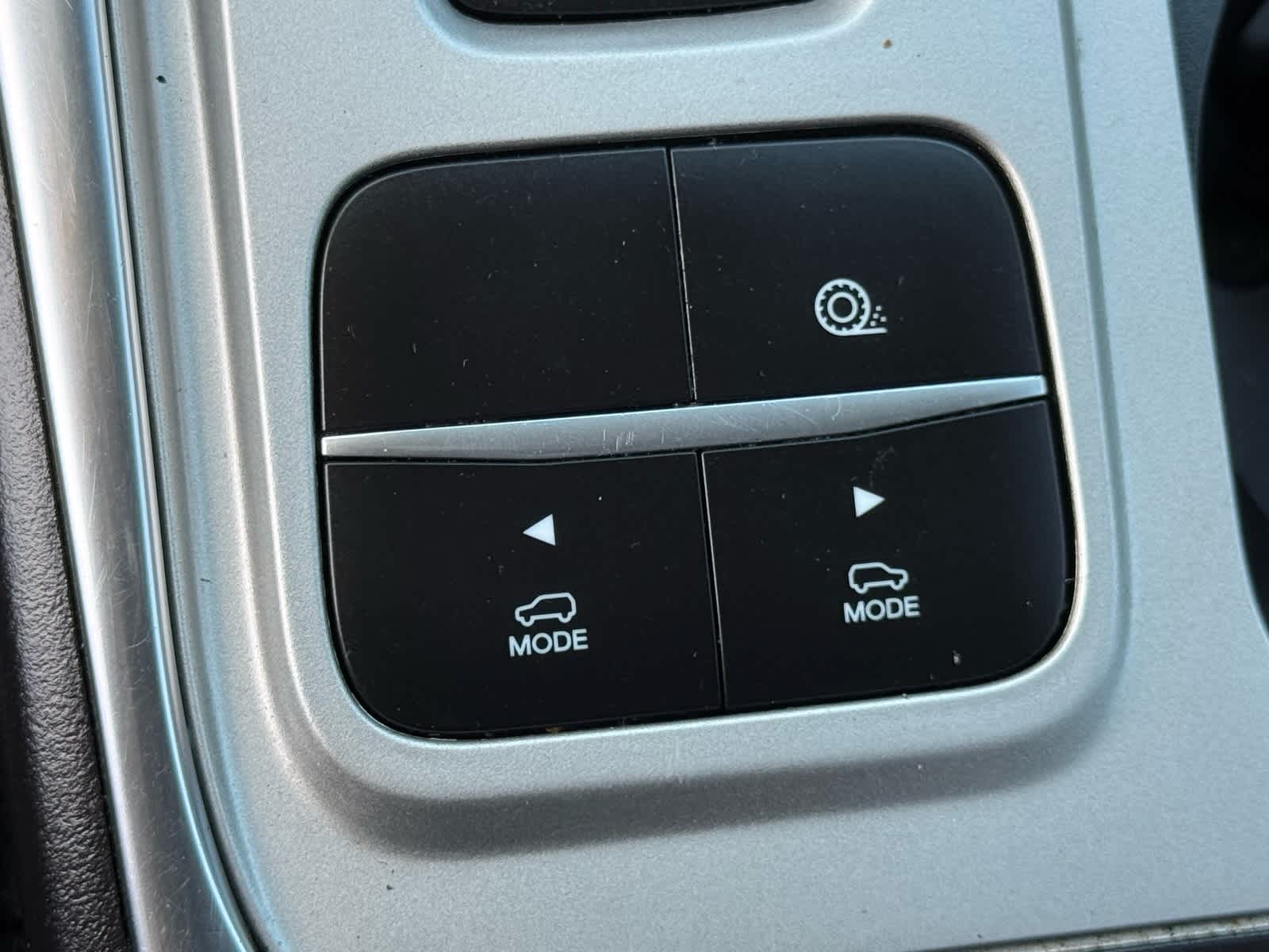 Thumbnail: 2022 Ford Explorer - 27