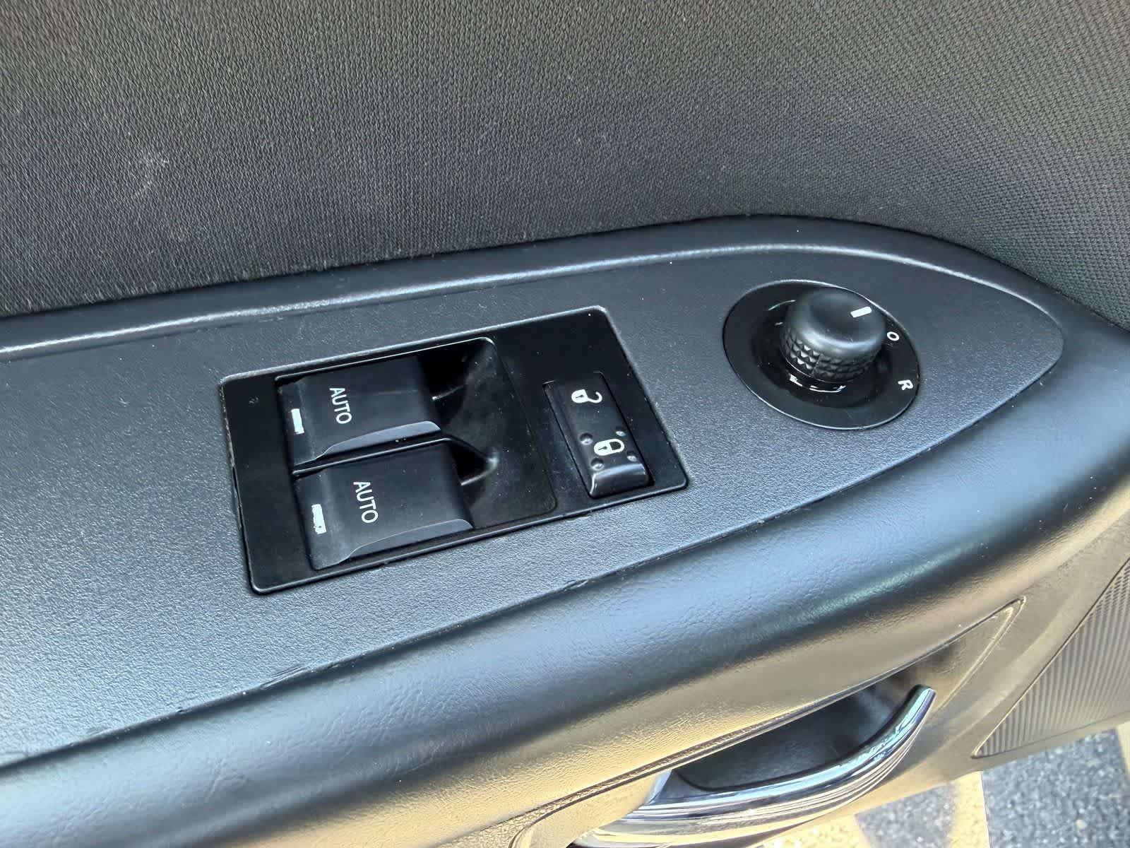 Thumbnail: 2011 Dodge Challenger - 20