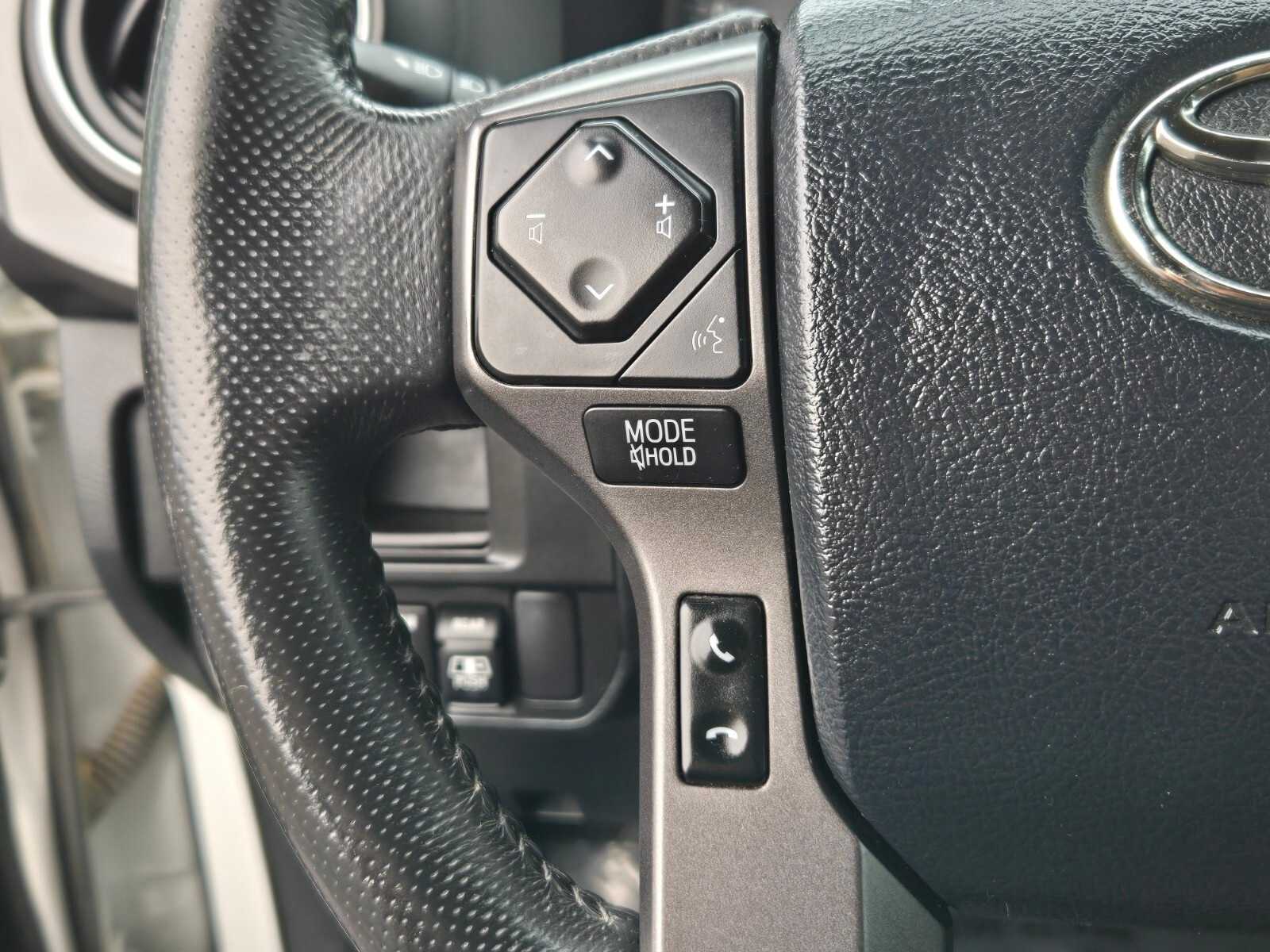 Thumbnail: 2017 Toyota Tacoma - 31