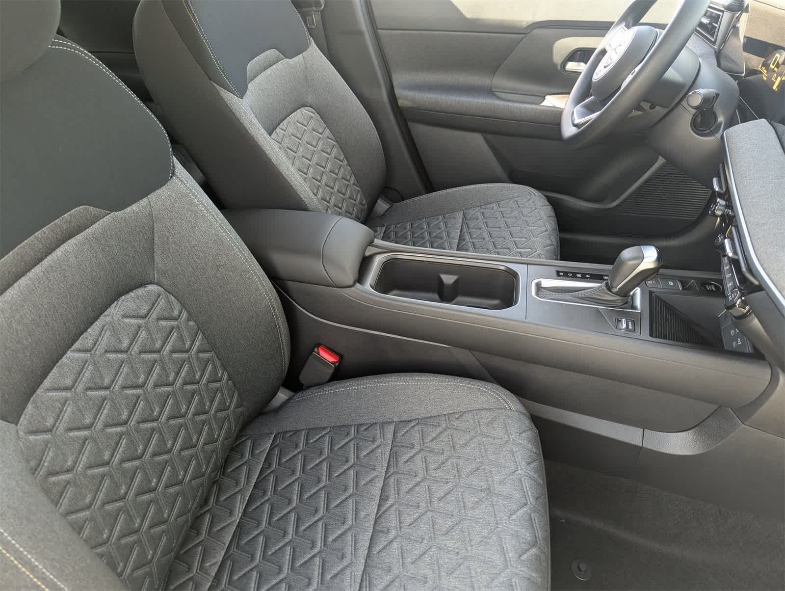 Thumbnail: 2026 Nissan Kicks - 12