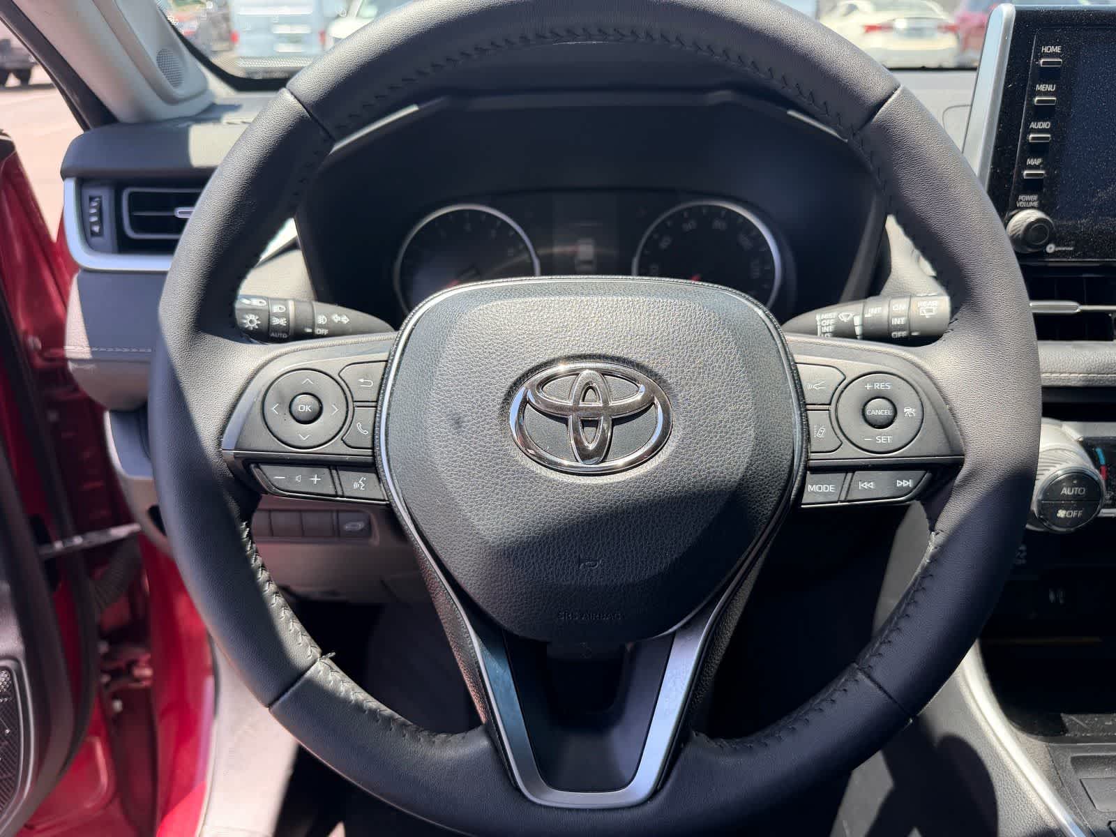 Thumbnail: 2019 Toyota RAV4 - 11